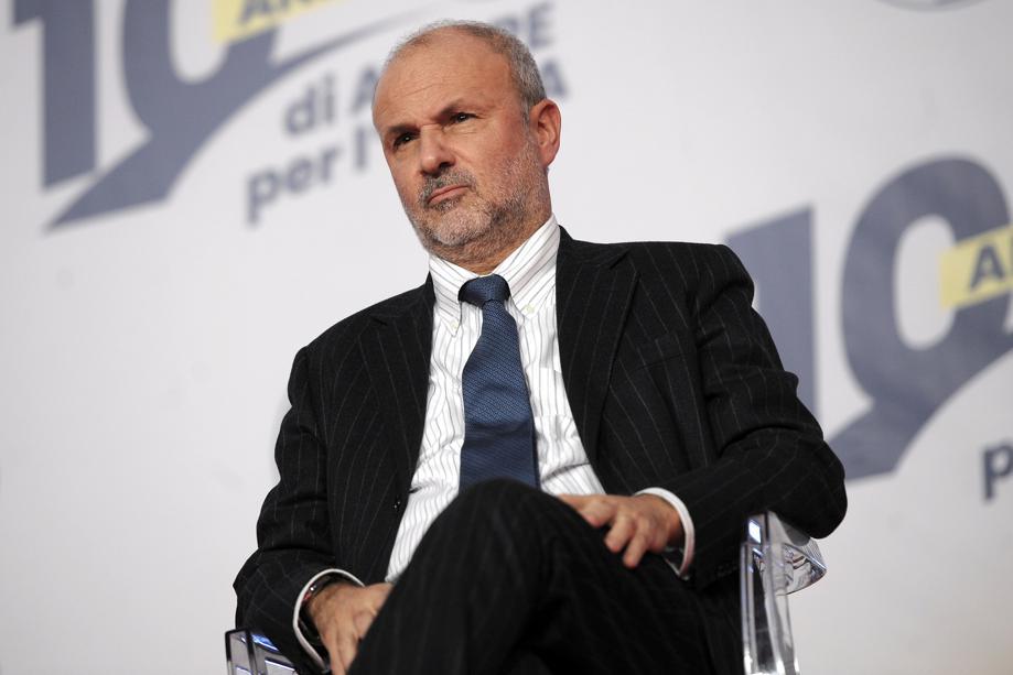 Litalia Approva La Legge 130