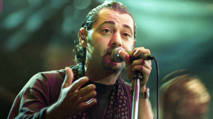 Luca Carboni Rompe Il Silenzio