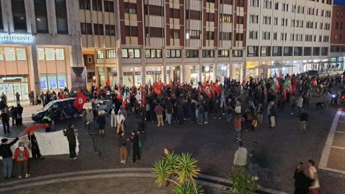 Marcia Antifascista A Roma Ce