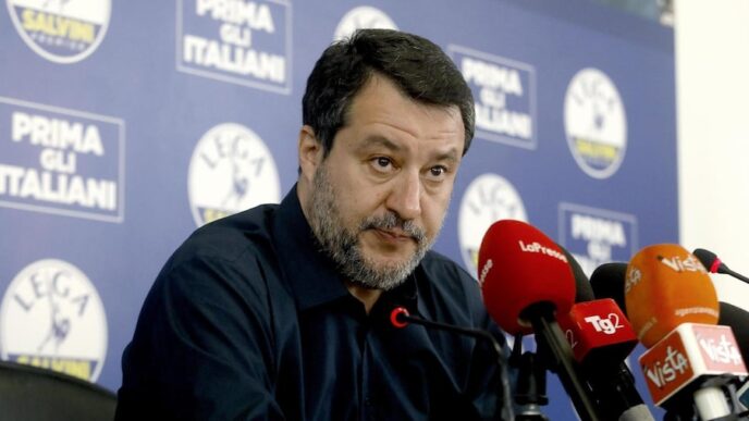 Matteo Salvini Un Eroe Per Or