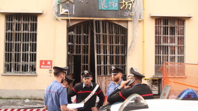 Milano Tragedia In Emporio Ci