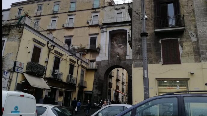 Napoli Blitz Della Polizia Lo