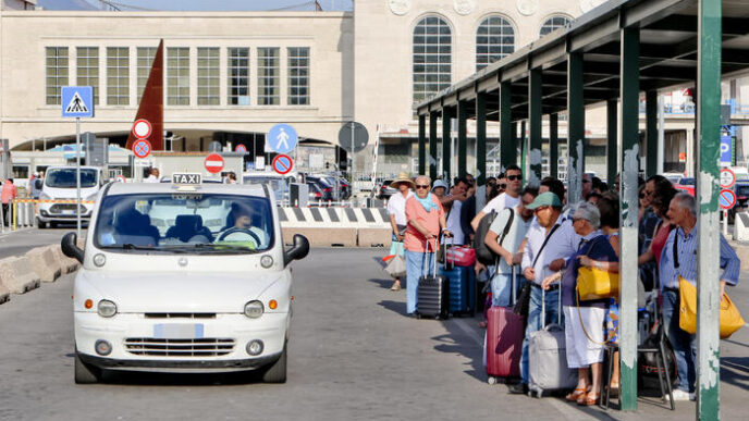 Napoli Nuove Licenze Taxi E L