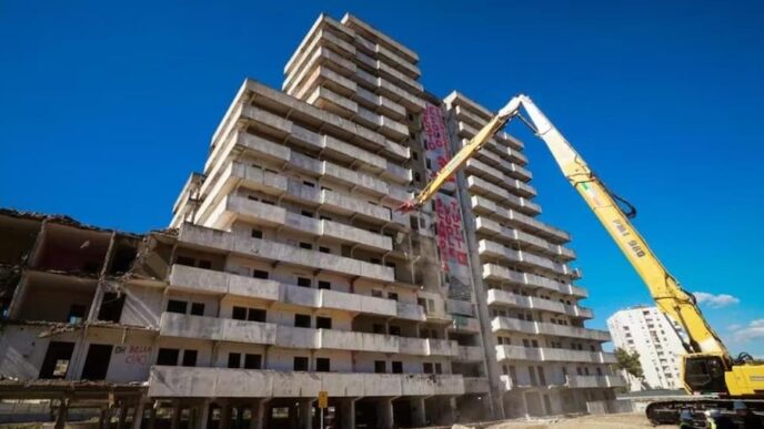 Napoli Sgomberi Immediati Per