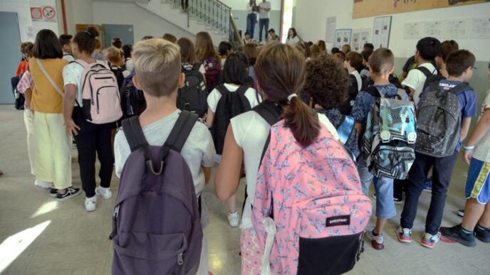 Riapertura Delle Scuole In Ita