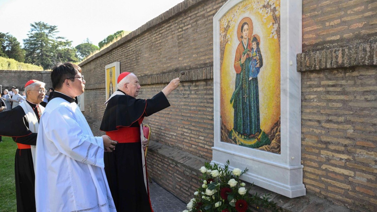 Frasi Di Benedizione Della Madonna Rito di benedizione della Madonna della Pace nei Giardini Vaticani