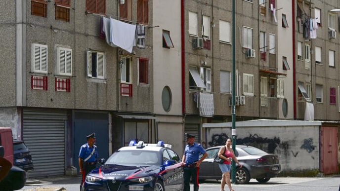 Sette Giovani Nei Guai Arrest