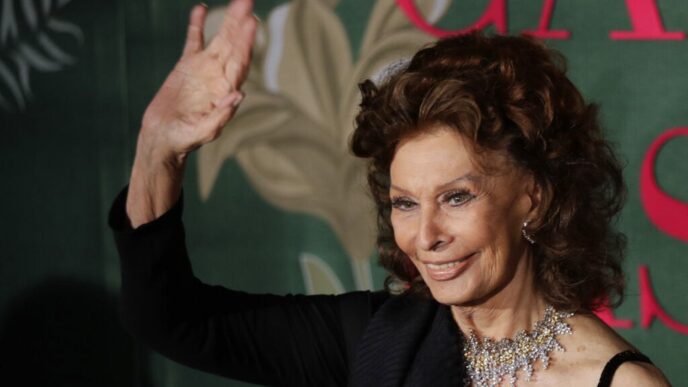 Sophia Loren Festeggia 90 Anni 1