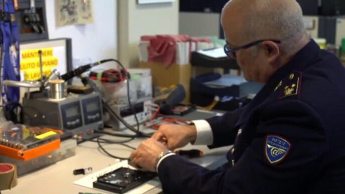 Truffa Via Sms A Crotone Tre