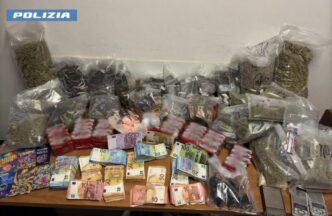 Arrestati Padre E Figlio A Rom