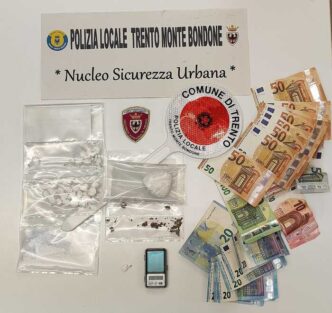 Arrestato Minorenne A Trento C
