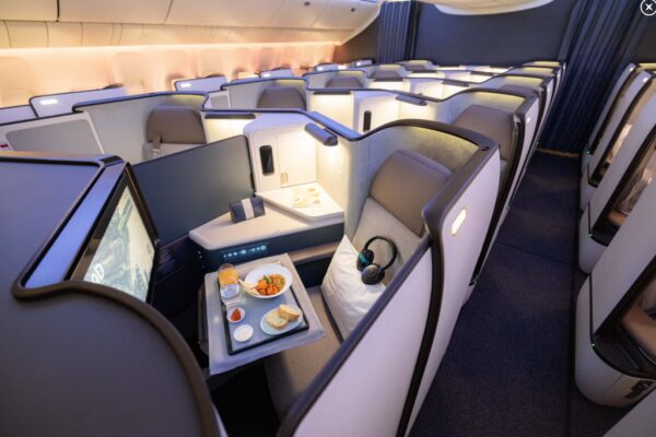 Cathay Pacific Svela La Nuova