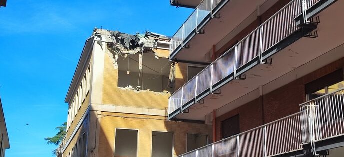 Chieti2C Inizia La Demolizione