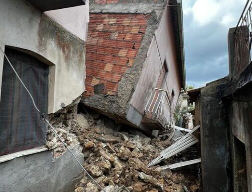 Crollo Di Una Casa A San Pietr