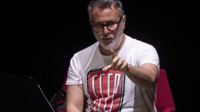 Davide Enia Presenta Il Suo Mo