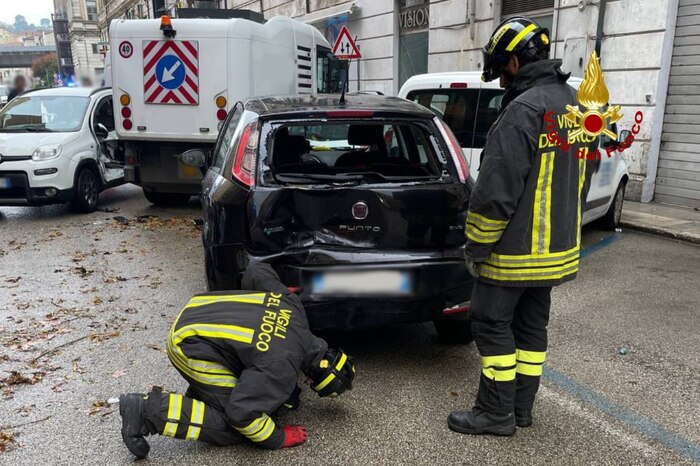 Dieci Vetture Coinvolte In Un