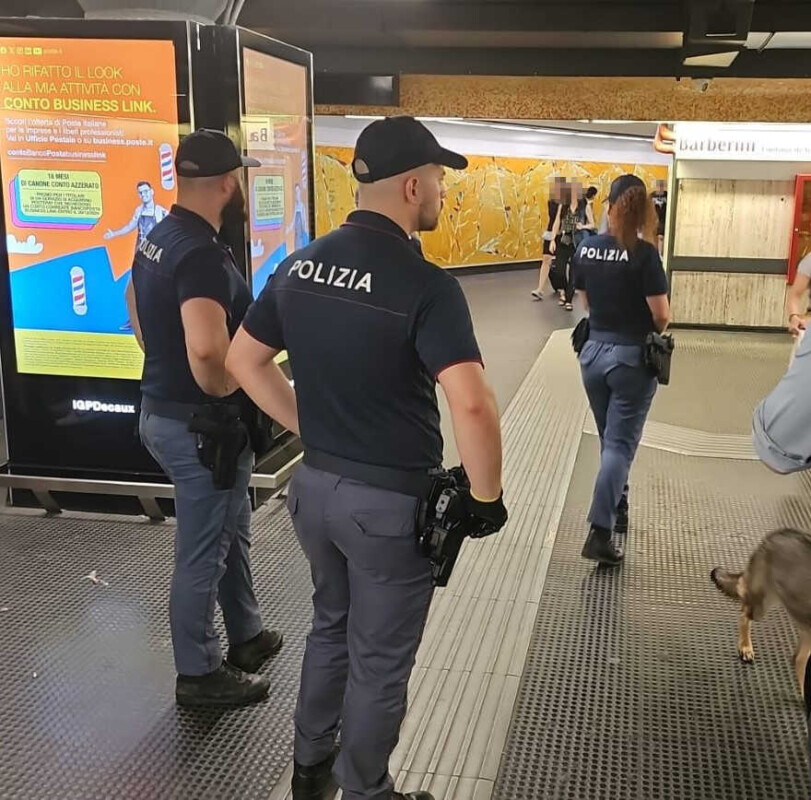 Furto Alla Metro Di Roma3A Ferm