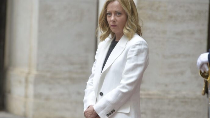 Giorgia Meloni Denuncia Gruppi