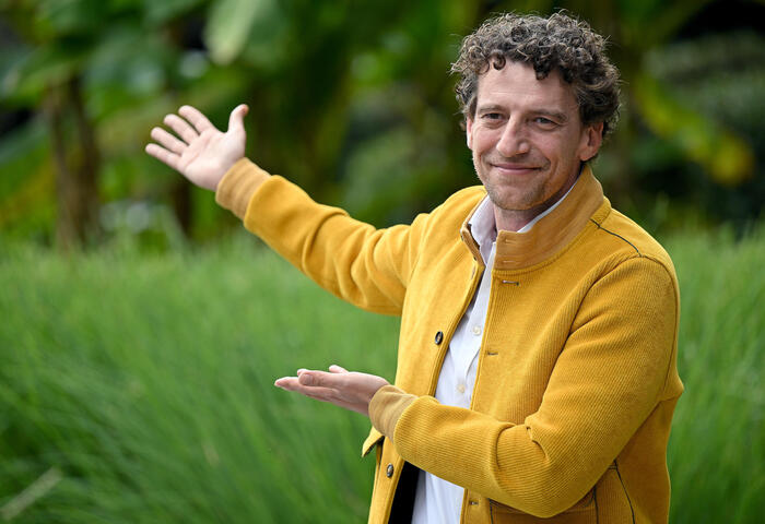 Maurizio Lastrico Inaugura Il