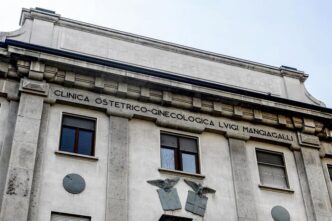 Milano3A Aperto Un Fascicolo Pe