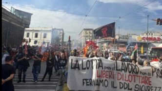 Napoli In Marcia Contro Il Max