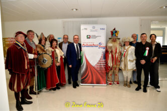 Ottanta Maschere Italiane In P