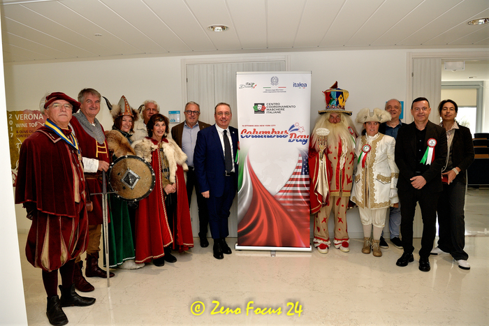 Ottanta Maschere Italiane In P