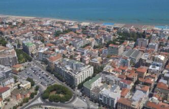 Pescara3A Il Peba Al Centro Del