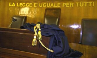 Processo Per Molestie In Media