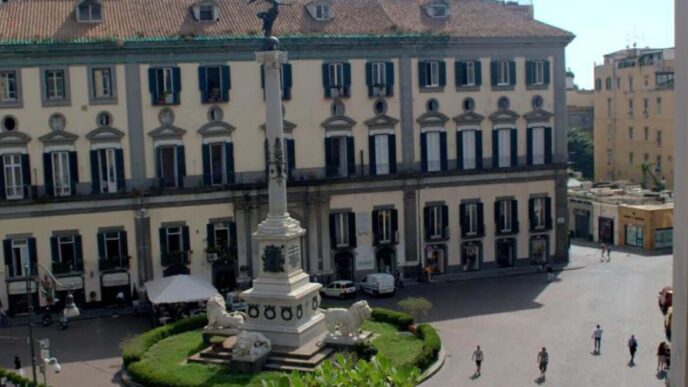 Rapina In Piazza Dei Martiri A