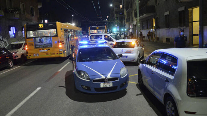 Rapina Su Un Bus A Milano3A Arr