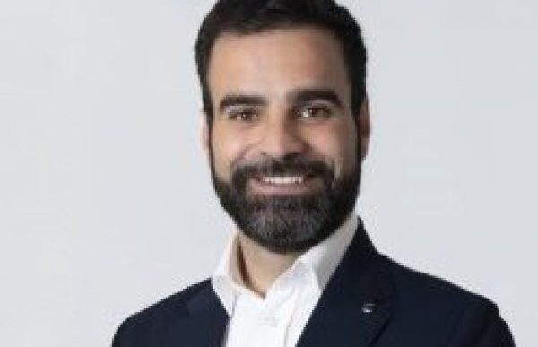Riorganizzazione Ai Vertici Di