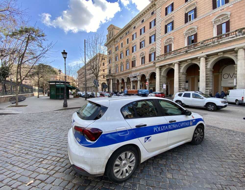 Roma2C Due Uomini Arrestati Per