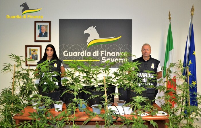 Savona3A Coppia Scoperta Con Co