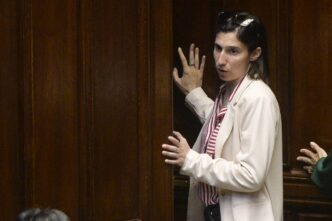 Scontro Tra Governo E Magistra