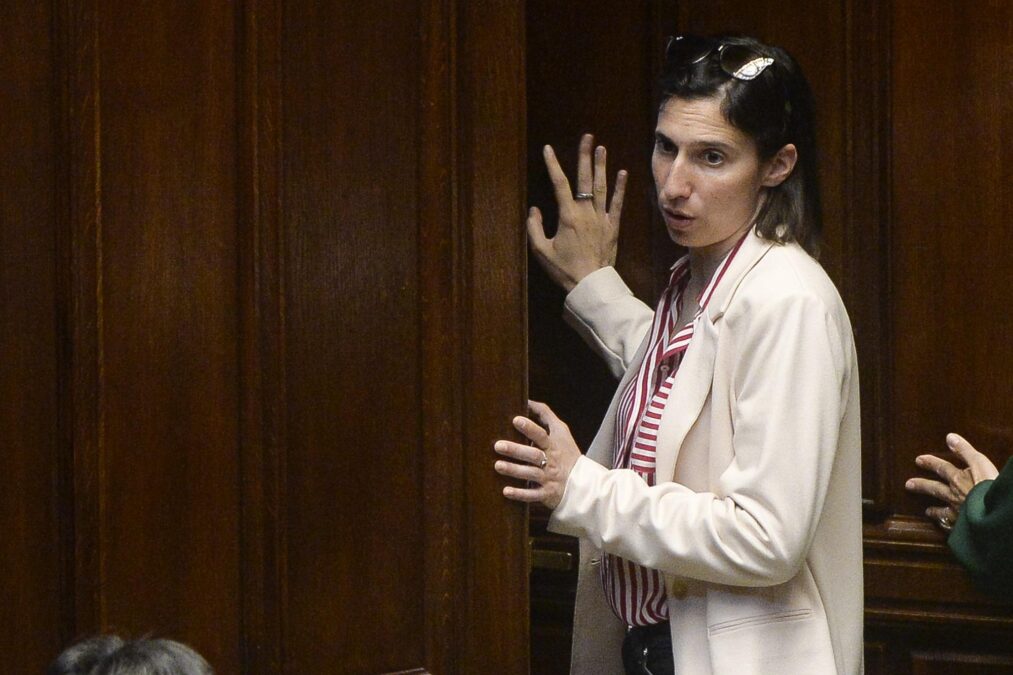 Scontro Tra Governo E Magistra