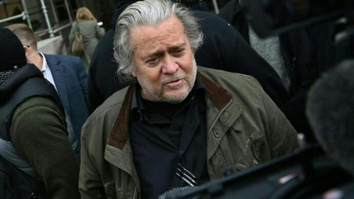 Steve Bannon2C Ex Stratega Di T