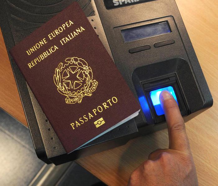 Svelati I Legami Tra Spionaggi
