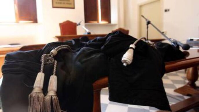 Accuse Di Violenza Sessuale A
