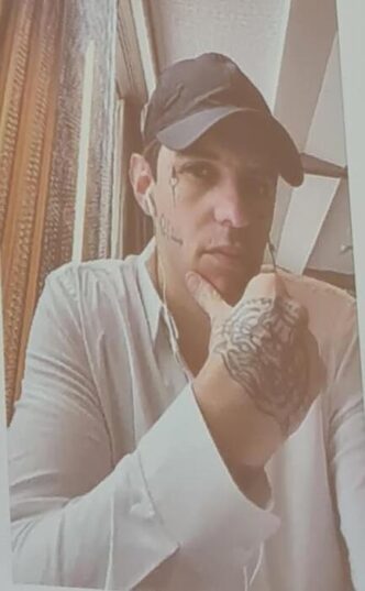 Achille Lauro Sorprende Gli St