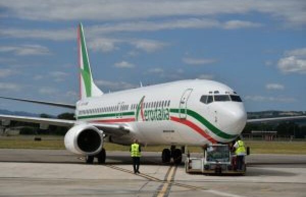 Aeroitalia Lancia Il Nuovo Col