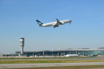 Aeroporto Di Hong Kong3A Le Tre