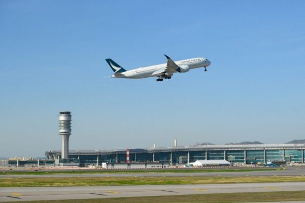 Aeroporto Di Hong Kong3A Le Tre