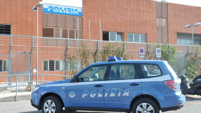 Arrestato Per Stalking E Intim