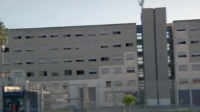 Arrestato Un Latitante Nel Nap