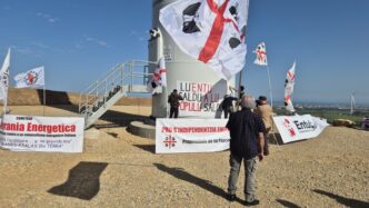 Attivisti Sardi Occupano Impia