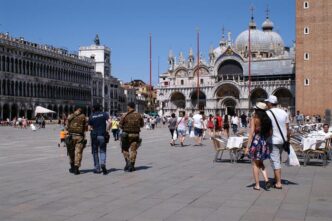Aumento Delle Forze Di Polizia