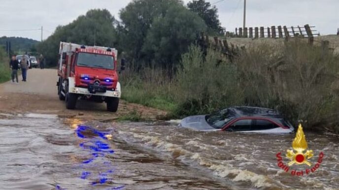 Auto Trascinata Da Torrente A