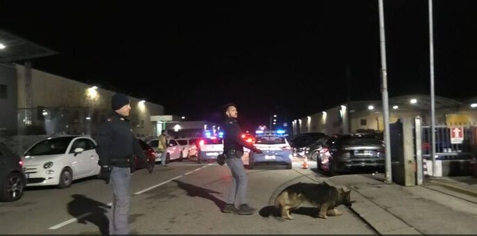 Blitz Della Polizia A Santa Gi