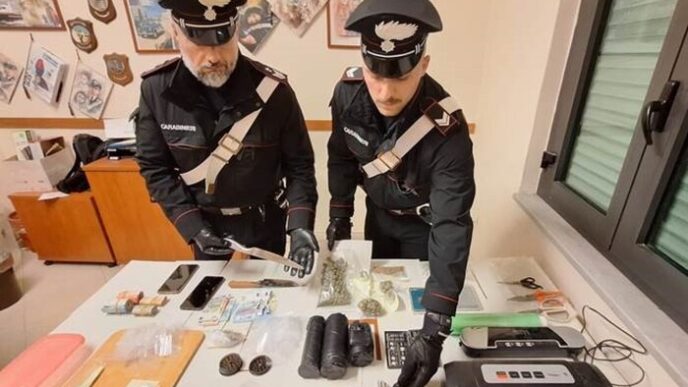 Bloccato Pusher Itinerante A T